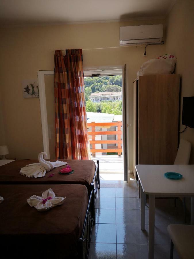 Apartment Alexis Armeno มาราไธอาส ภายนอก รูปภาพ