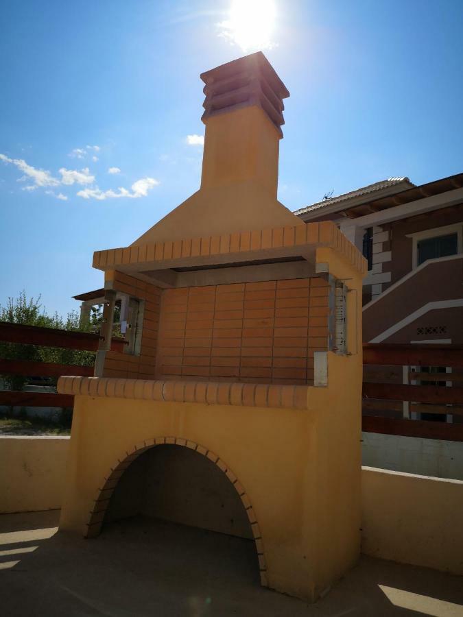 Apartment Alexis Armeno มาราไธอาส ภายนอก รูปภาพ